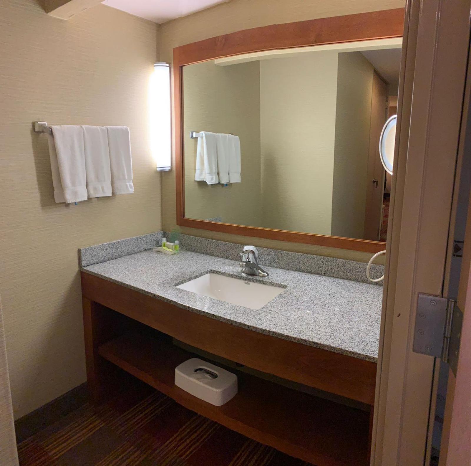Holiday Inn Monclova By Ihg Luaran gambar